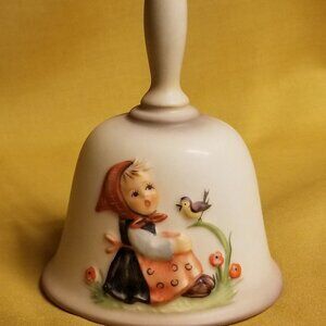 VINTAGE GOEBEL HUMMEL FOURTH EDITION ANNUAL BELL 1981 WEST GERMANY